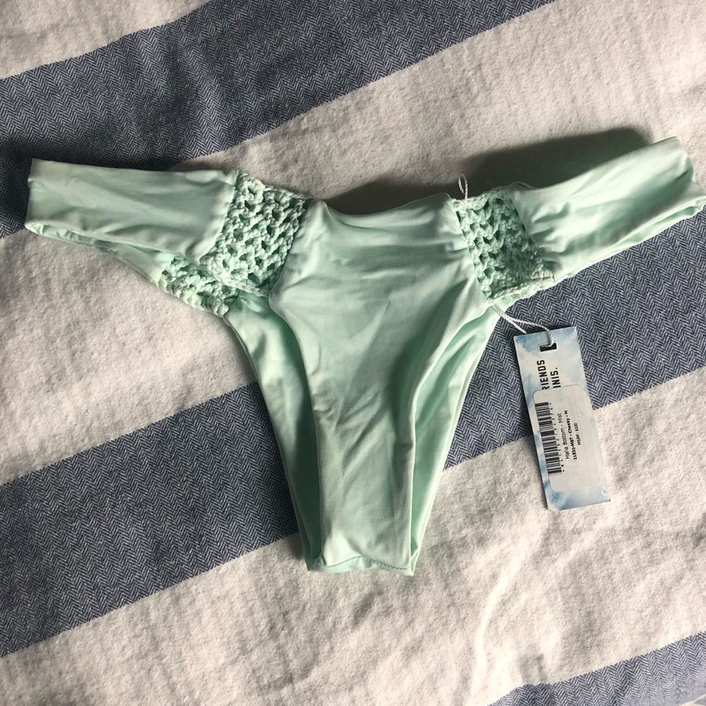 Frankie’s Malia Bottom